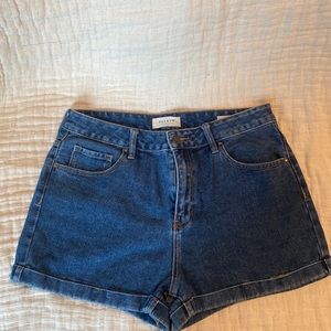 Pacsun Mom Short, size 30, dark blue denim
